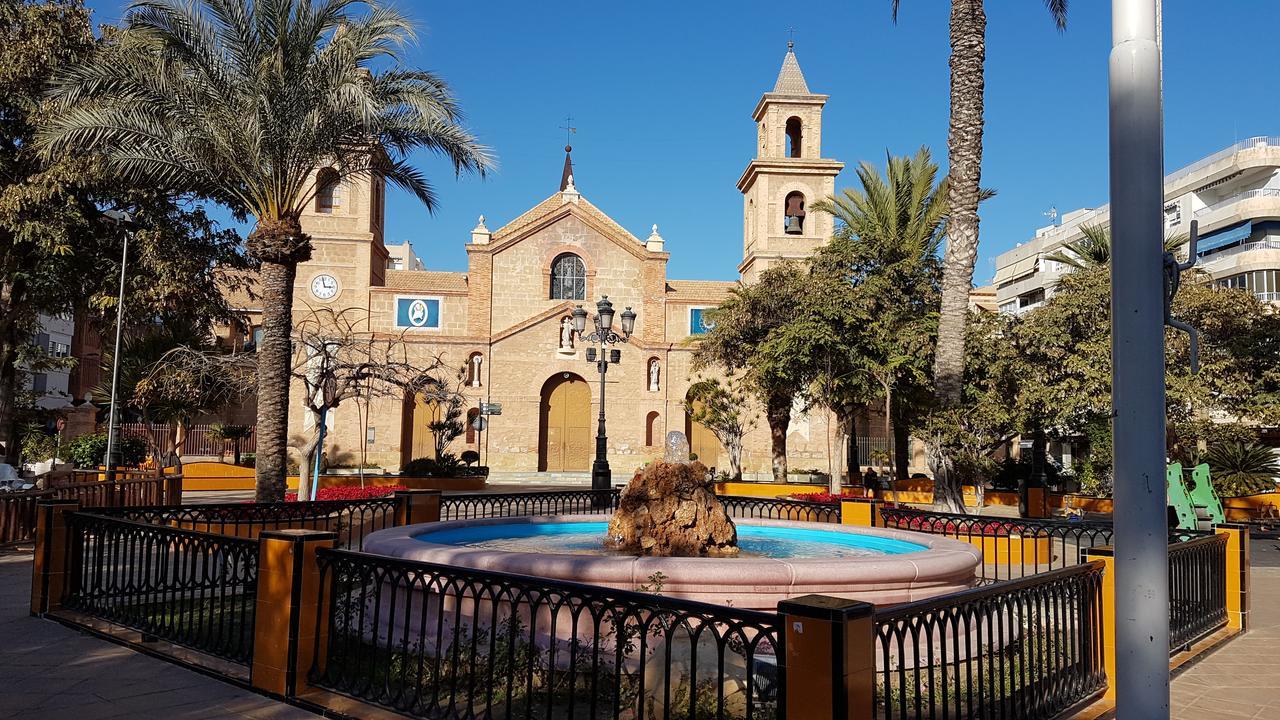 Apartamento Torrevieja Exterior foto